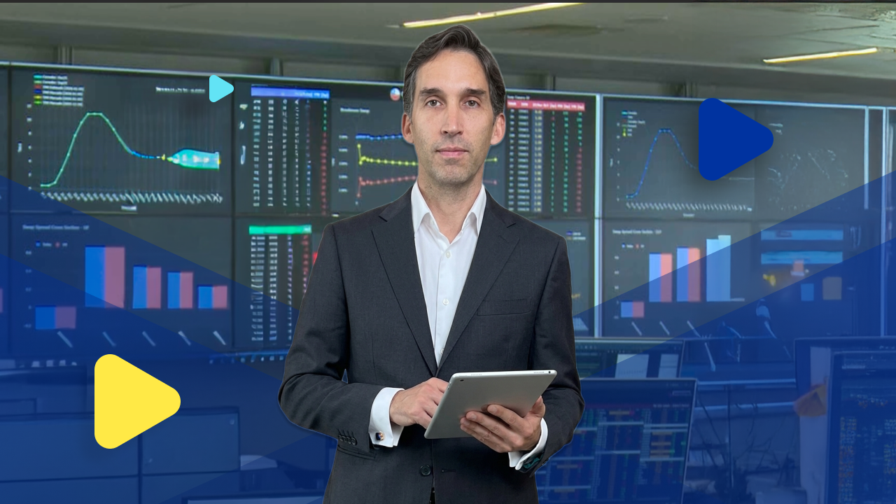 hombre mediana edad experto AFP Capital