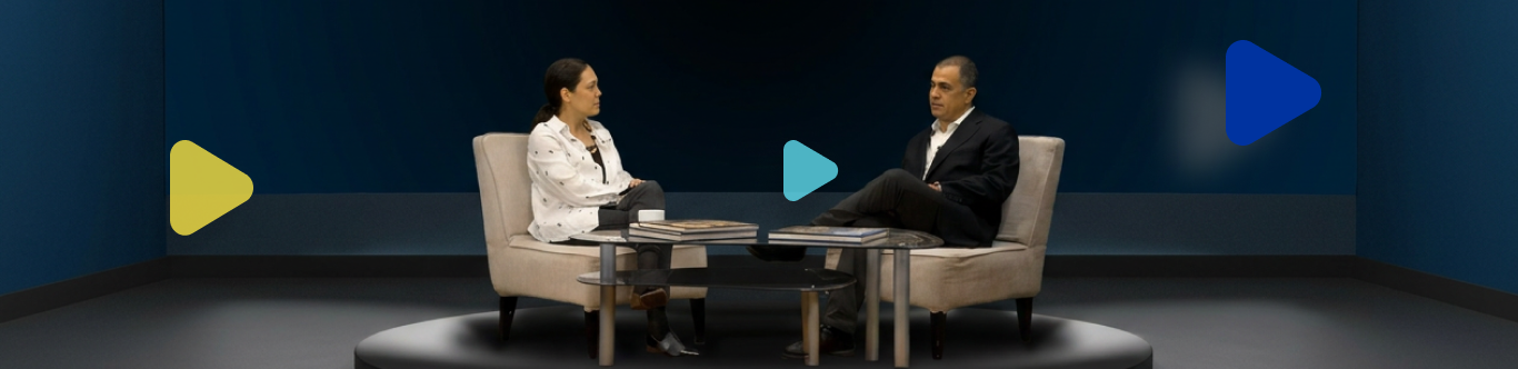 Francisco Guzmán en estudio o set de grabación de El Mercurio Inversiones